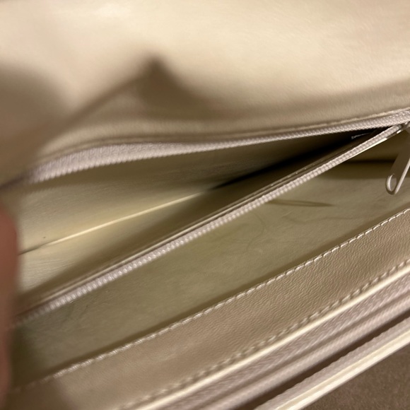 Christian Dior RARE envelope clutch crossbody, ivory leather LIKE NEW! - Picture 12 of 16